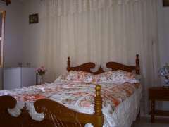 Larger room with queen size bed