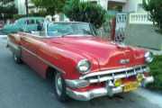 Old convertible in Havana