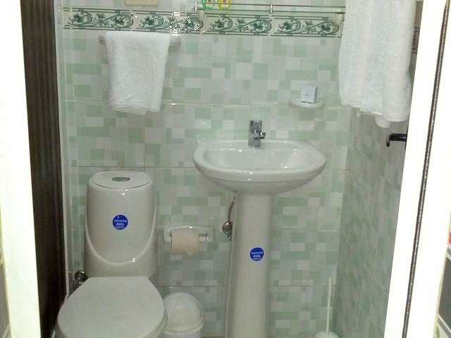 Badezimmer mit Duche/WC