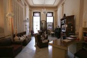 Shared living room in Havana