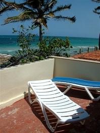 Terrasse mit Blick auf Meer